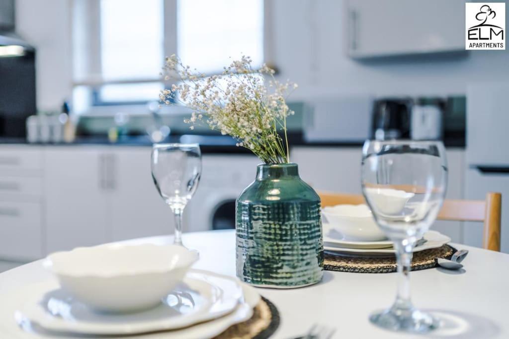 Cozy 1 Bedroom Apartment, Prime Location , Free Parking Manchester Dış mekan fotoğraf