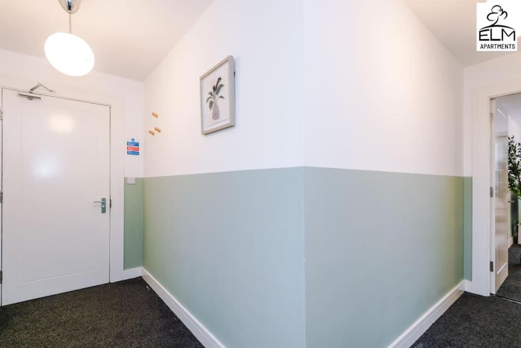 Cozy 1 Bedroom Apartment, Prime Location , Free Parking Manchester Dış mekan fotoğraf